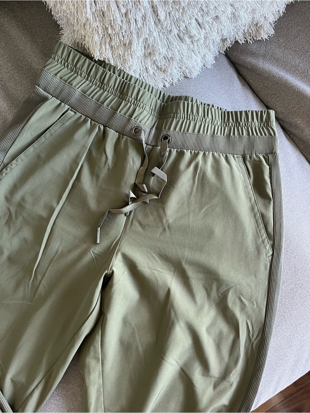 Casual Jogger (nice olive green)